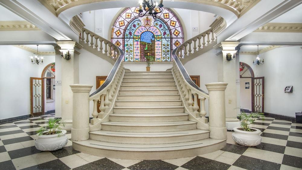 Hotel Urdinola Saltillo Buitenkant foto