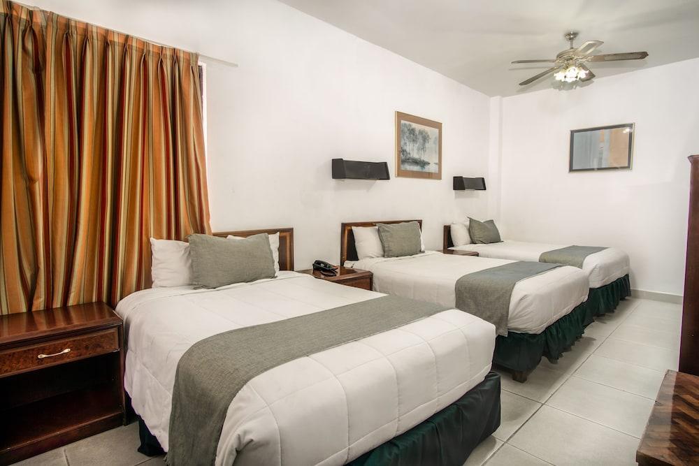 Hotel Urdinola Saltillo Buitenkant foto