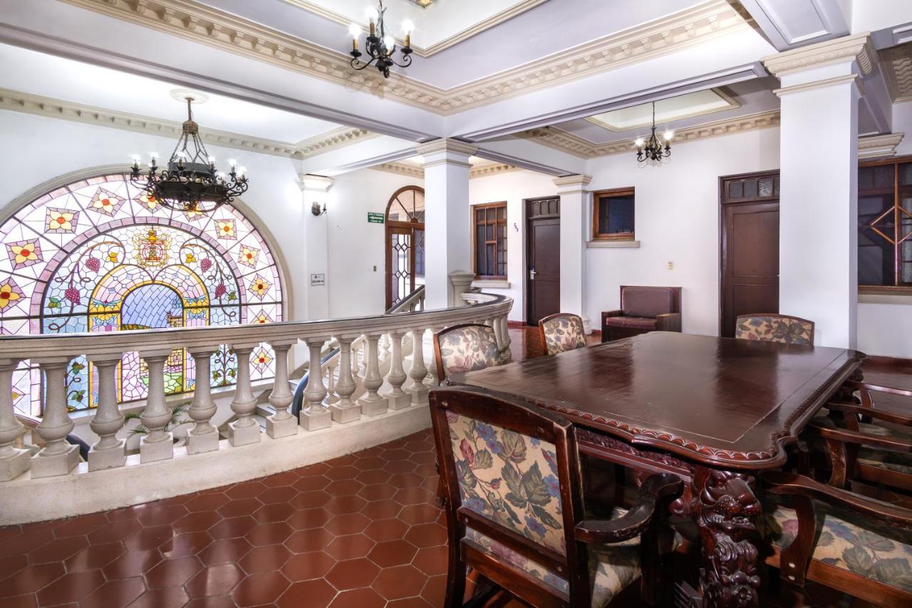 Hotel Urdinola Saltillo Buitenkant foto
