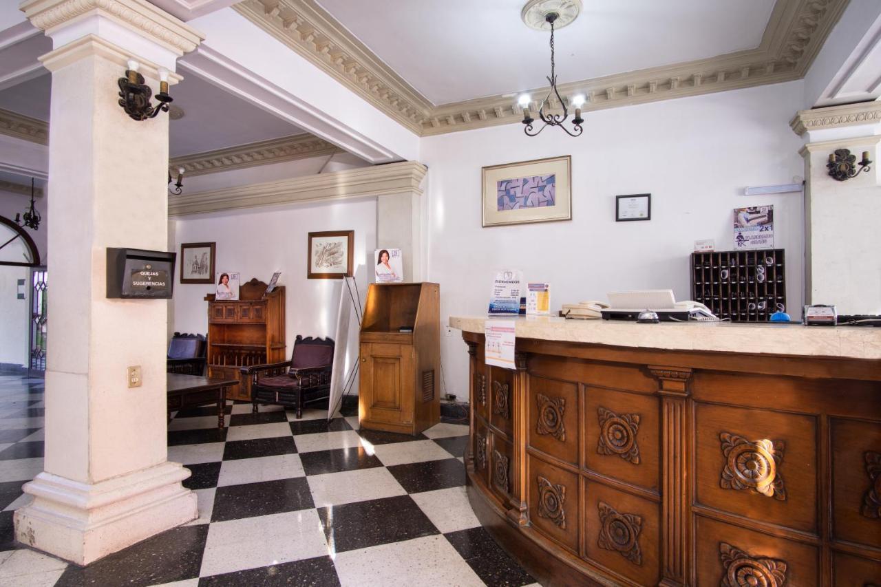Hotel Urdinola Saltillo Buitenkant foto