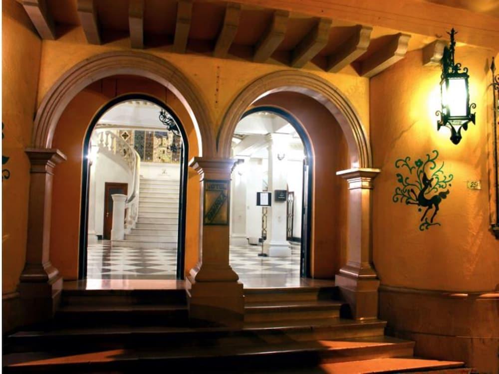 Hotel Urdinola Saltillo Buitenkant foto