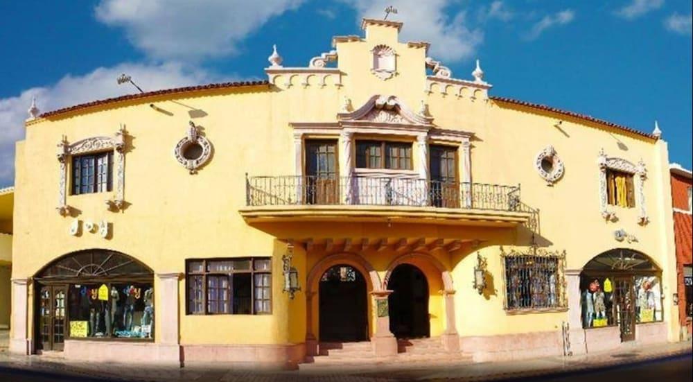 Hotel Urdinola Saltillo Buitenkant foto