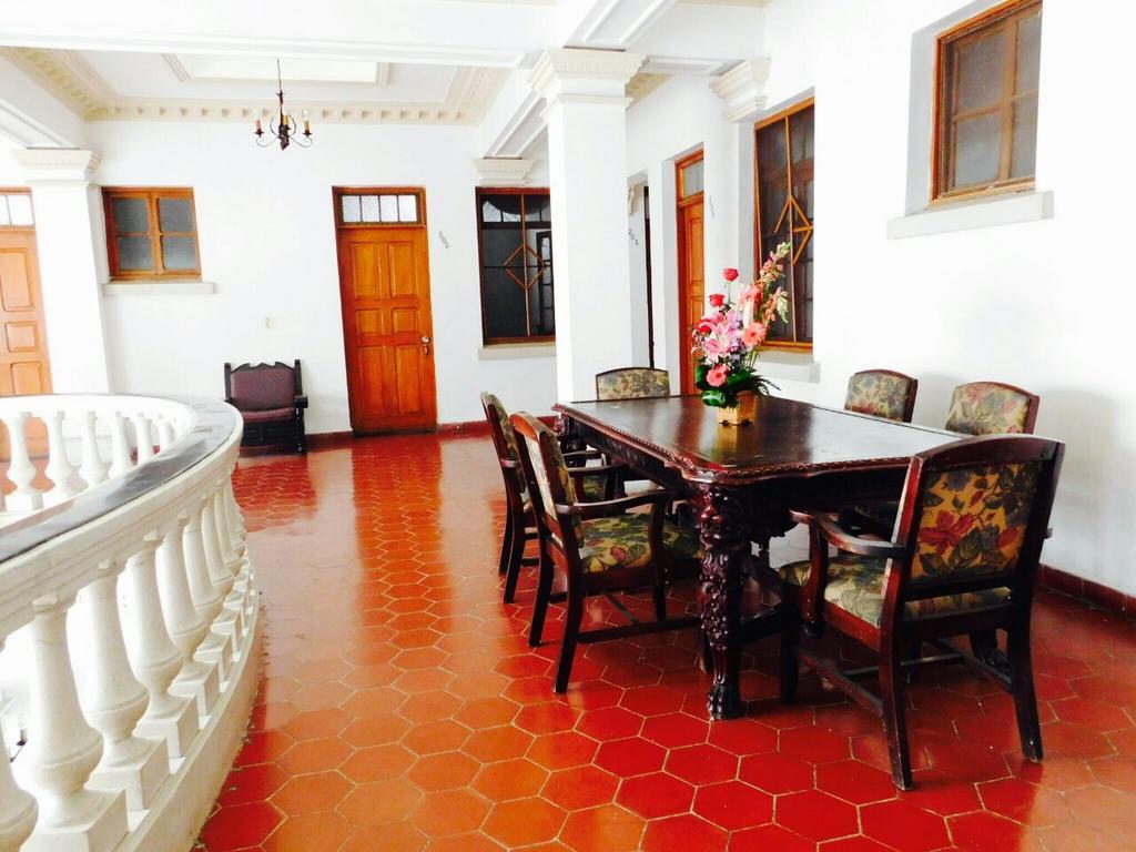 Hotel Urdinola Saltillo Buitenkant foto