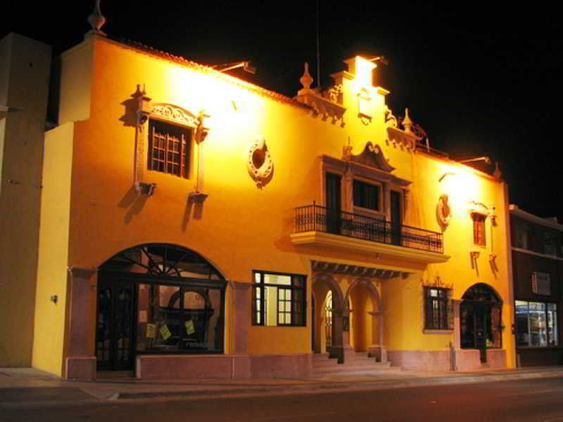 Hotel Urdinola Saltillo Buitenkant foto